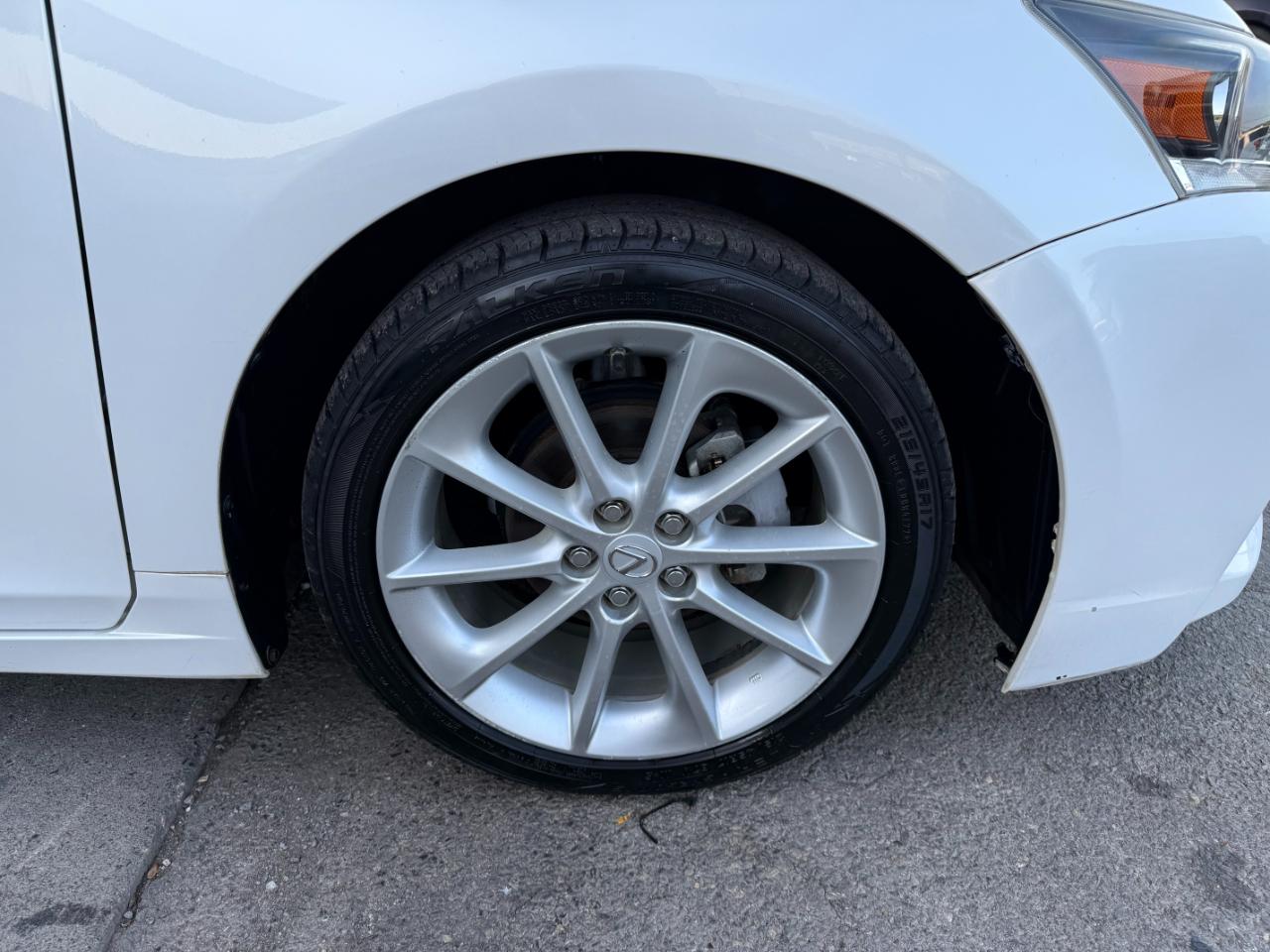 Lexus CT 200h Hybrid 4D Hatchback 2015