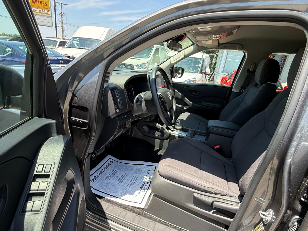 Nissan Frontier Crew Cab 4x4 S 2025