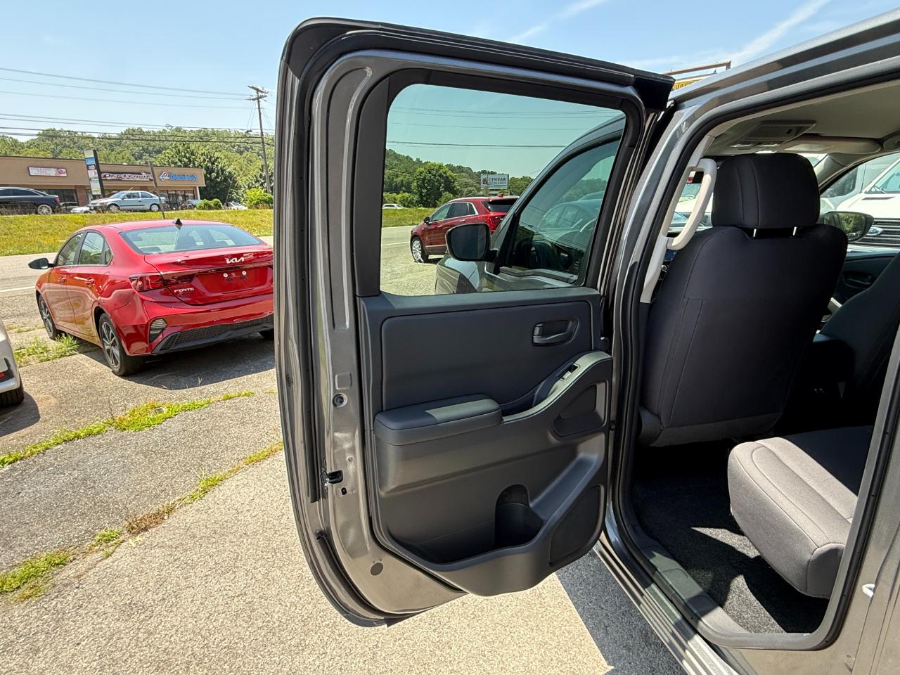 Nissan Frontier Crew Cab 4x4 S 2025