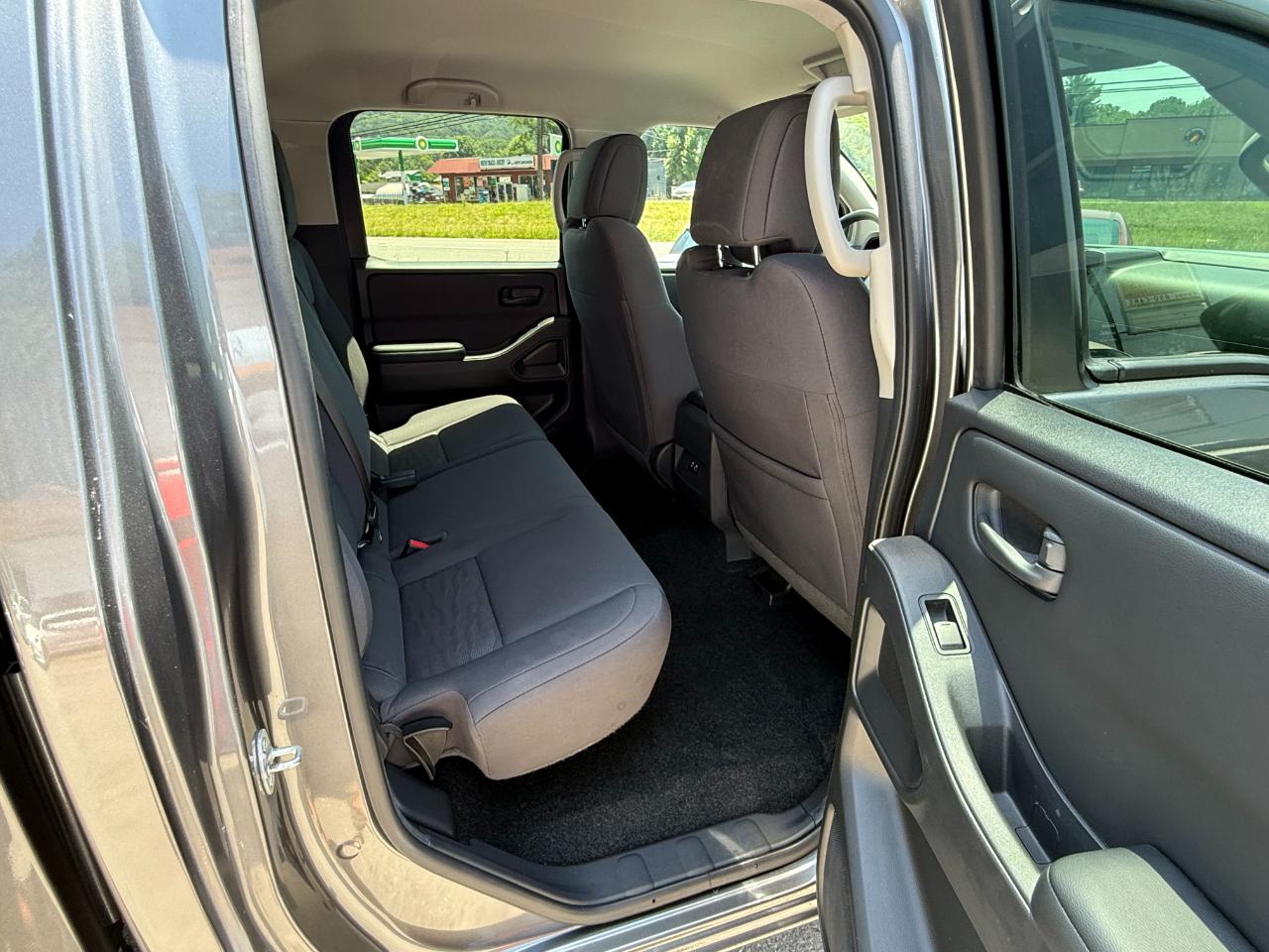 Nissan Frontier Crew Cab 4x4 S 2025