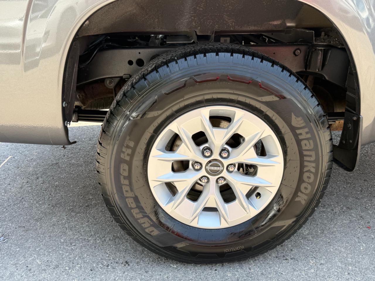 Nissan Frontier Crew Cab 4x4 S 2025