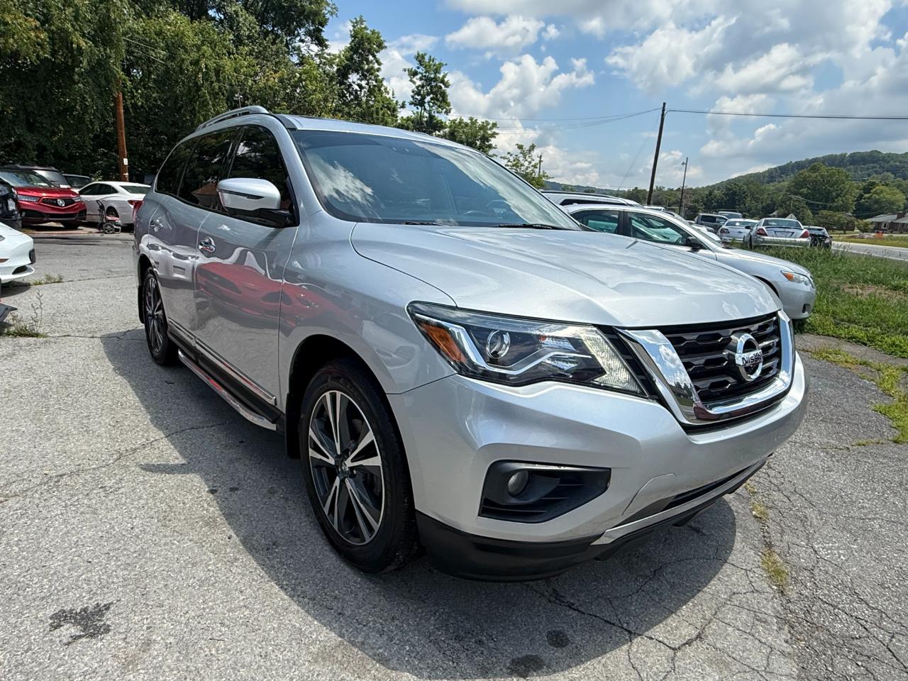 Nissan Pathfinder 4x4 Platinum 2018