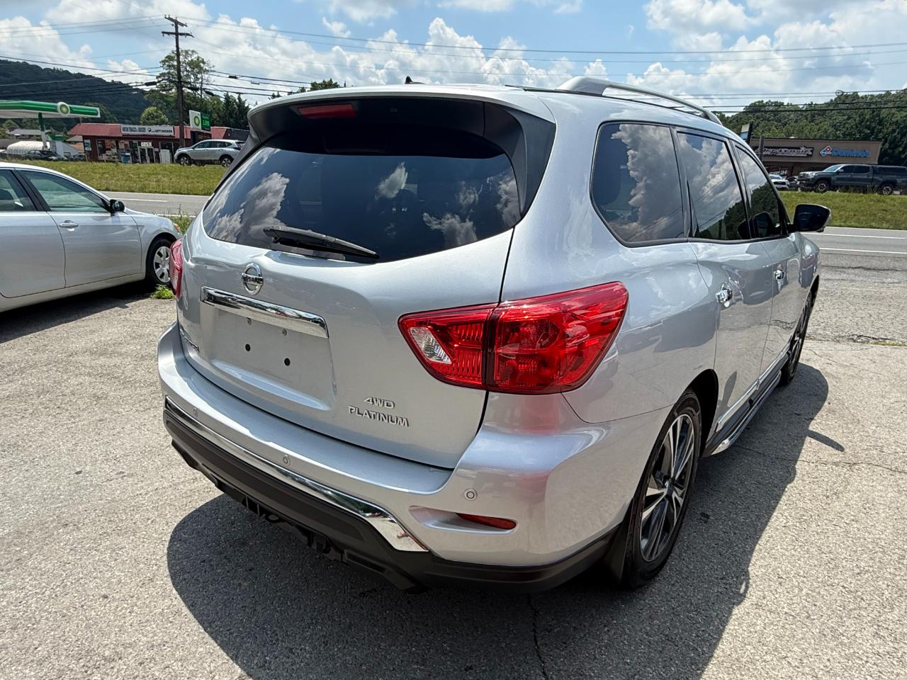 Nissan Pathfinder 4x4 Platinum 2018