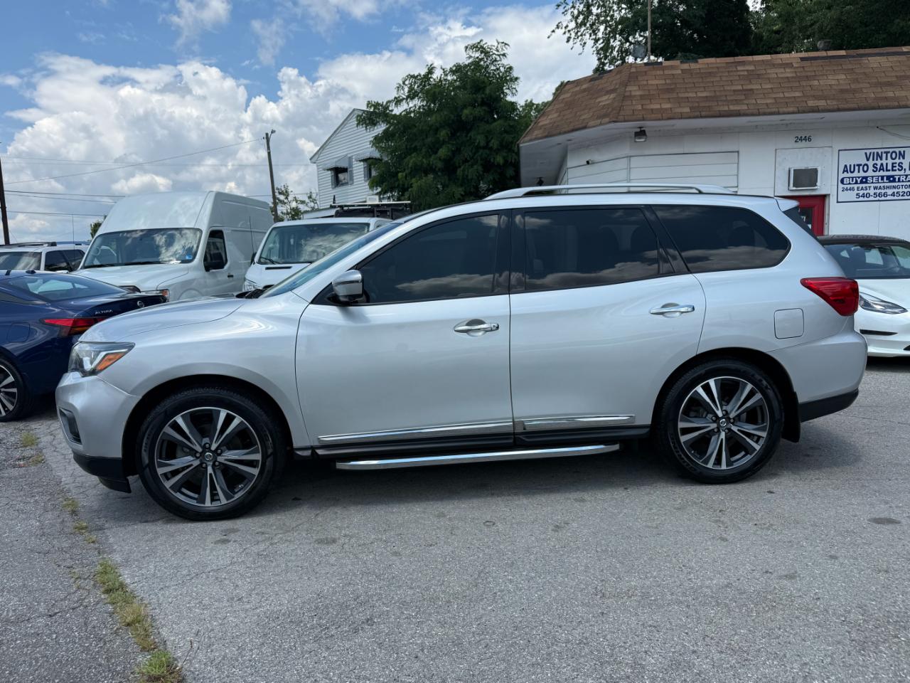 Nissan Pathfinder 4x4 Platinum 2018