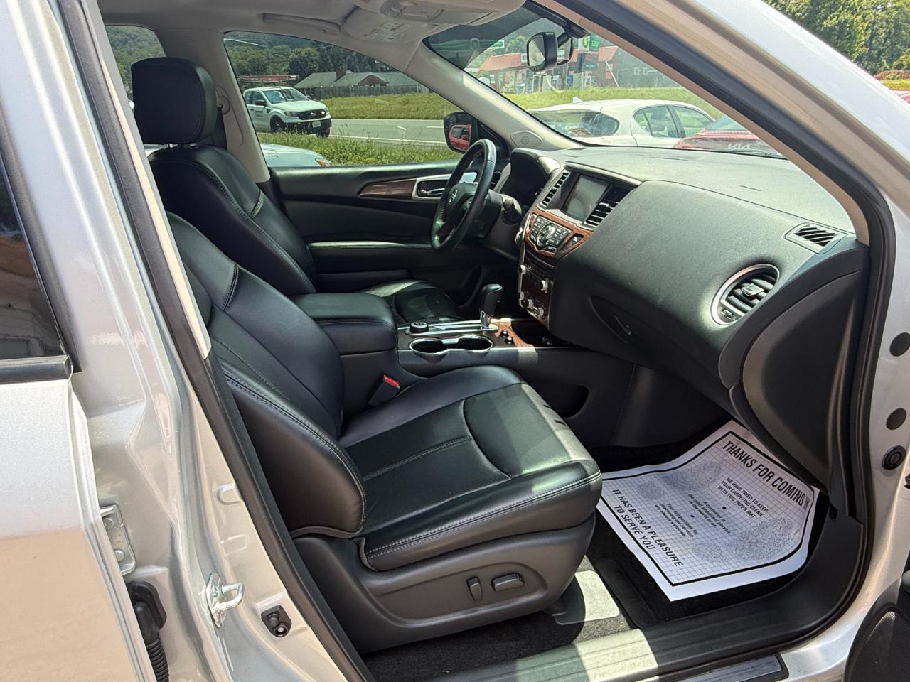 Nissan Pathfinder 4x4 Platinum 2018
