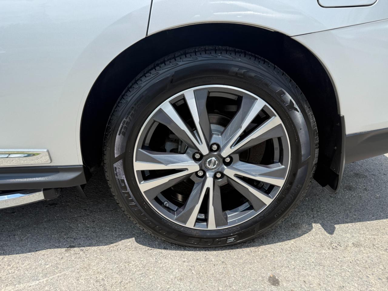 Nissan Pathfinder 4x4 Platinum 2018