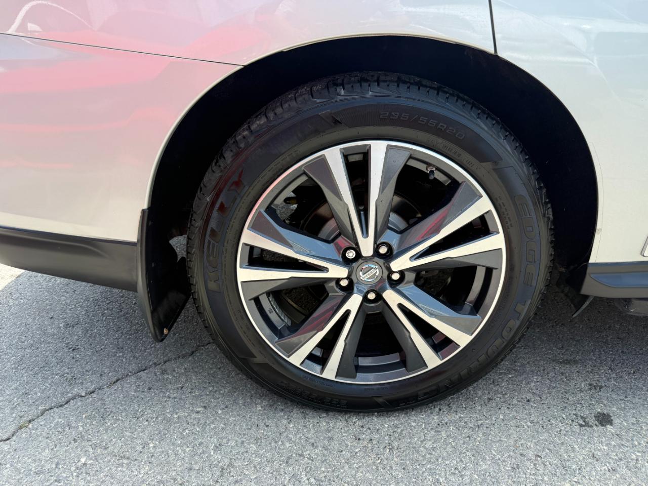 Nissan Pathfinder 4x4 Platinum 2018