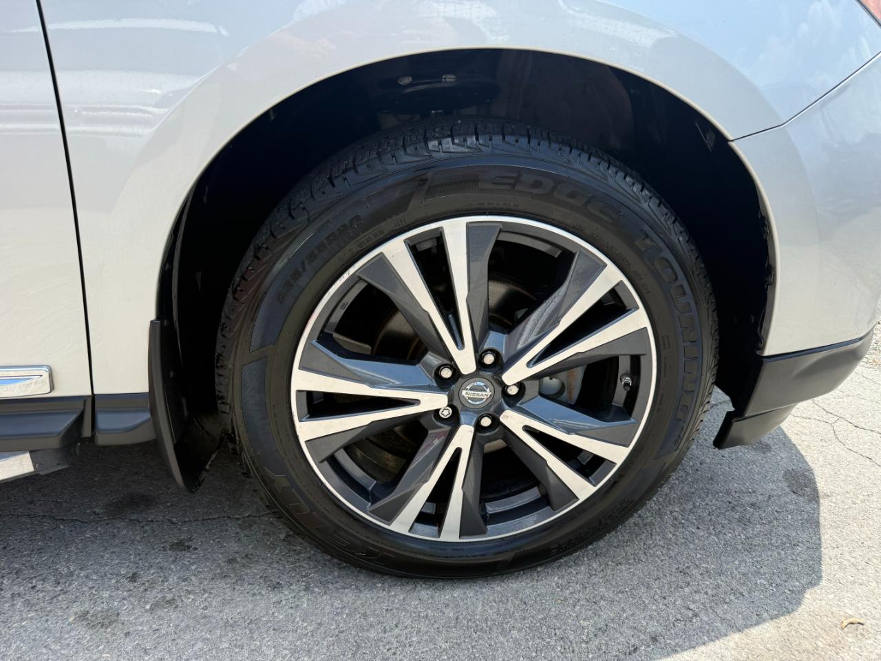 Nissan Pathfinder 4x4 Platinum 2018