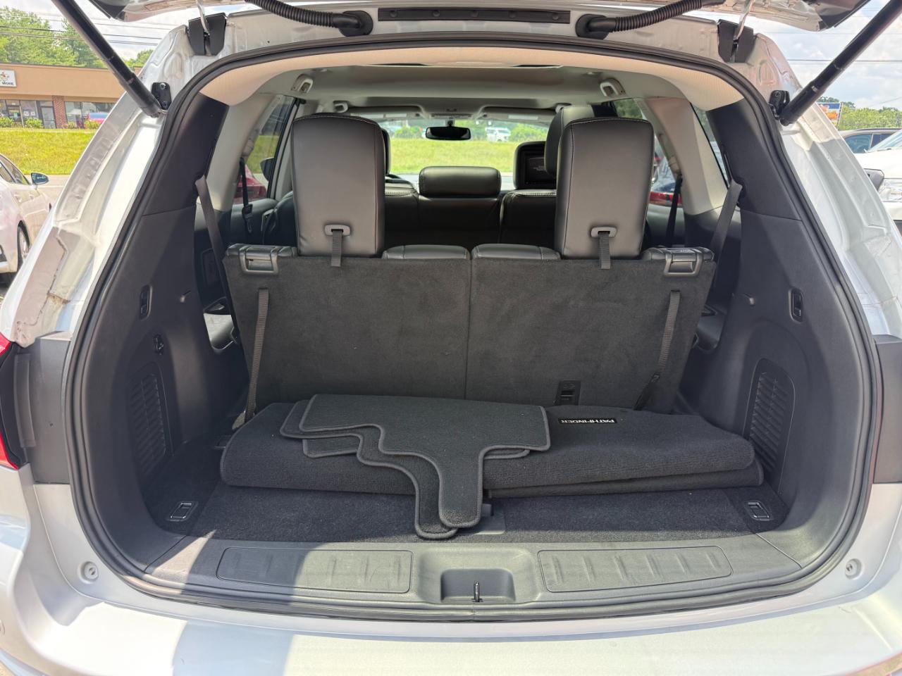 Nissan Pathfinder 4x4 Platinum 2018