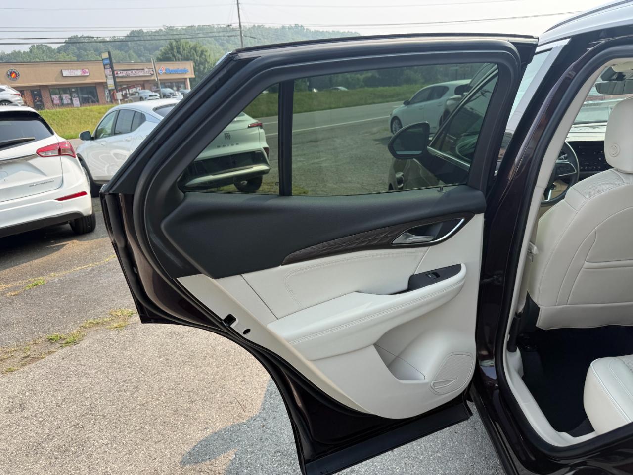 Buick Envision  2021