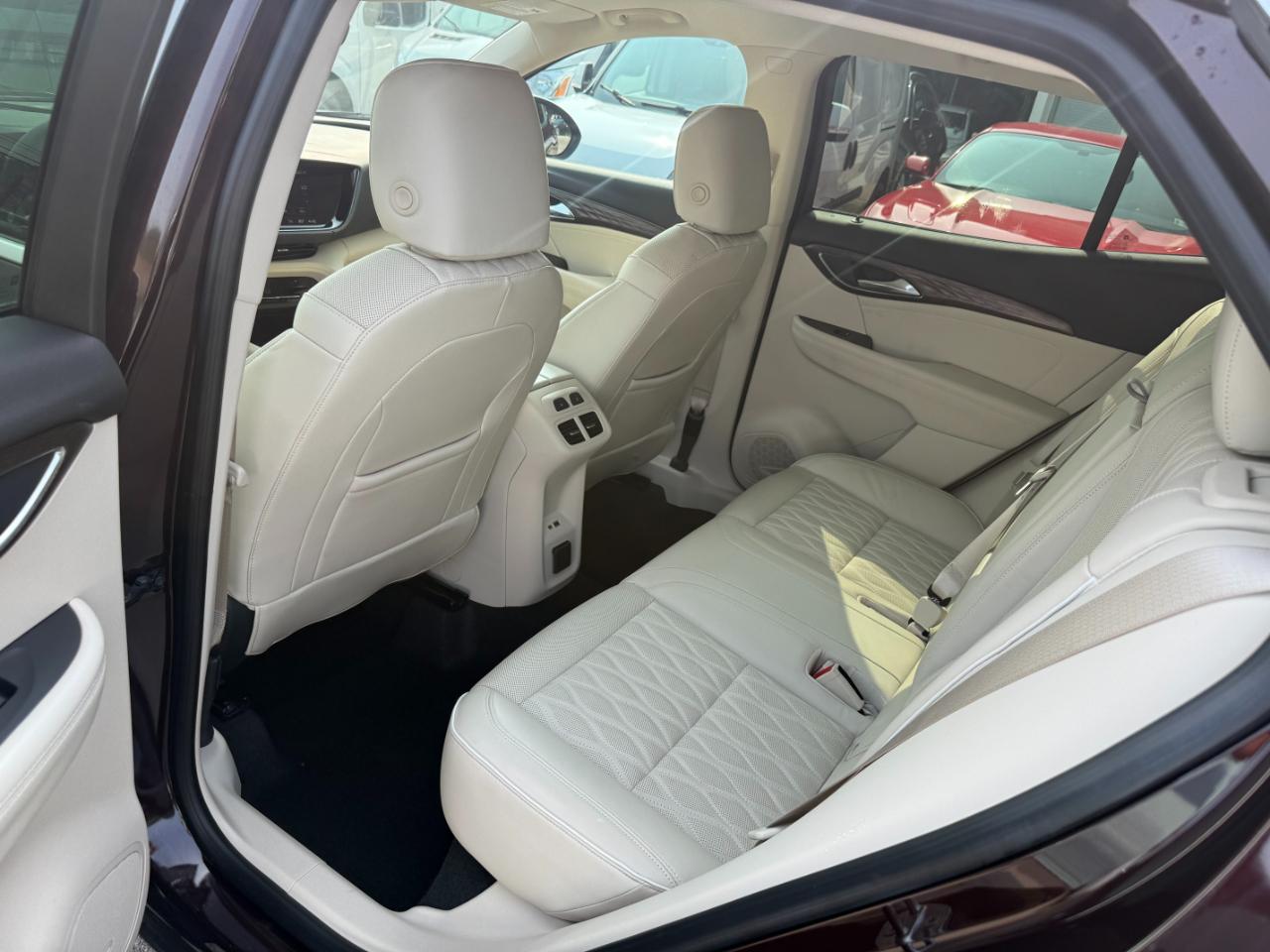 Buick Envision  2021