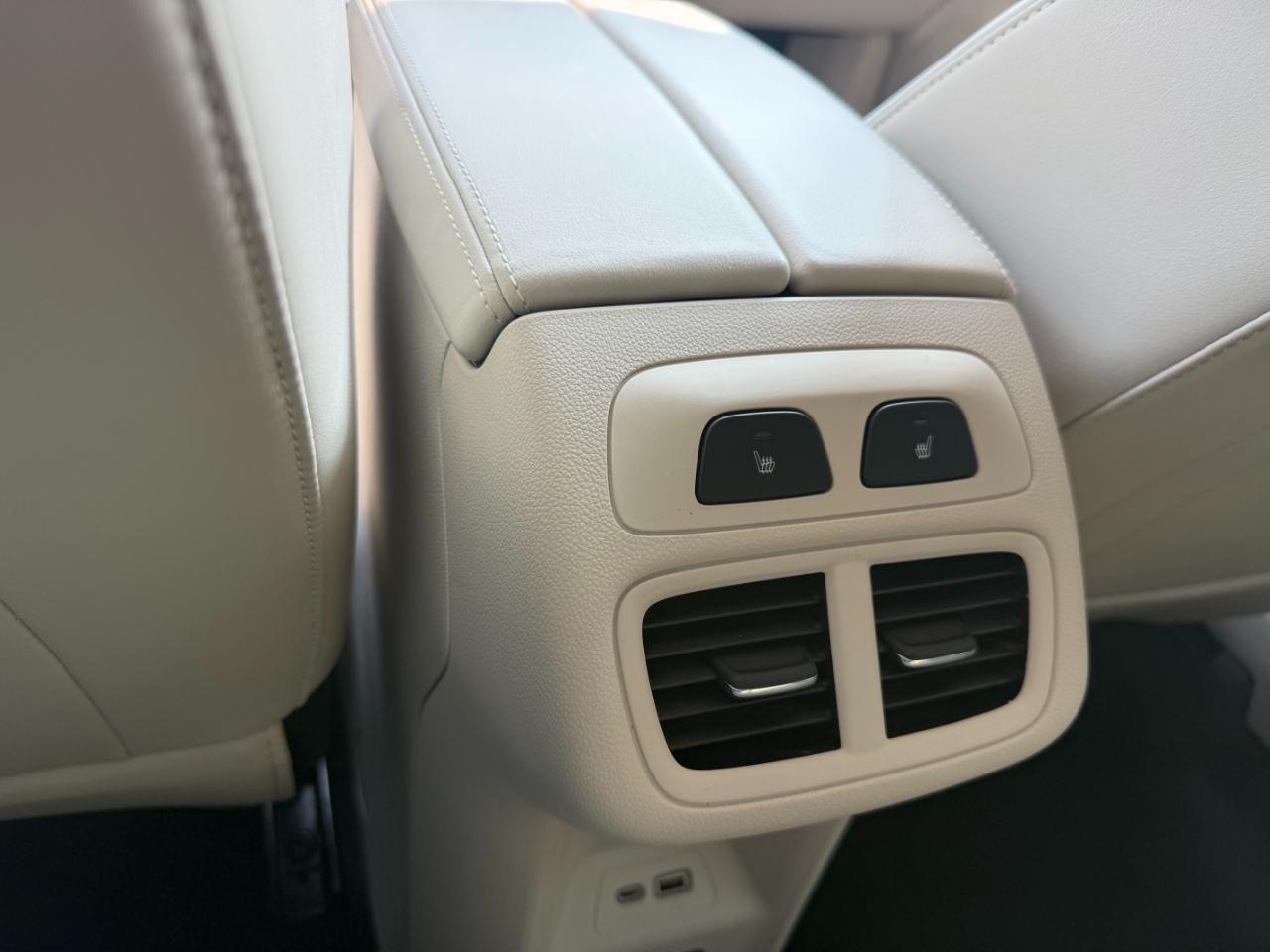 Buick Envision  2021
