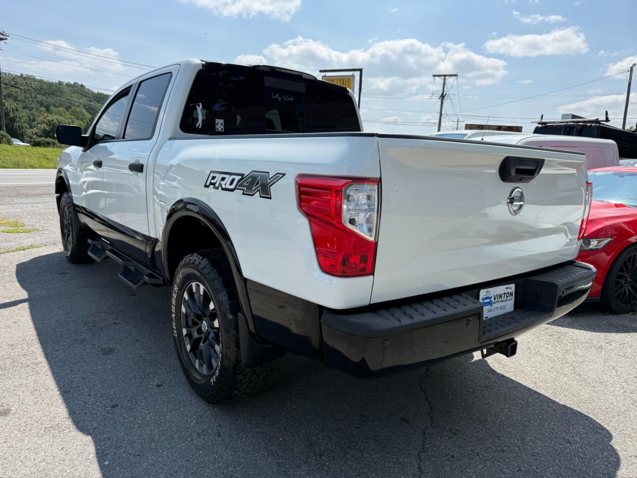 Nissan Titan 4x4 Crew Cab PRO-4X 2018