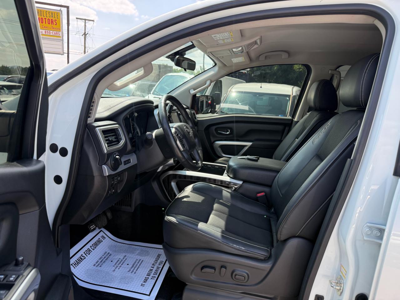 Nissan Titan 4x4 Crew Cab PRO-4X 2018