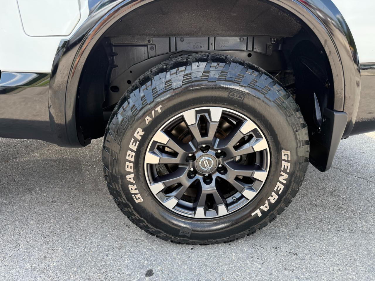 Nissan Titan 4x4 Crew Cab PRO-4X 2018