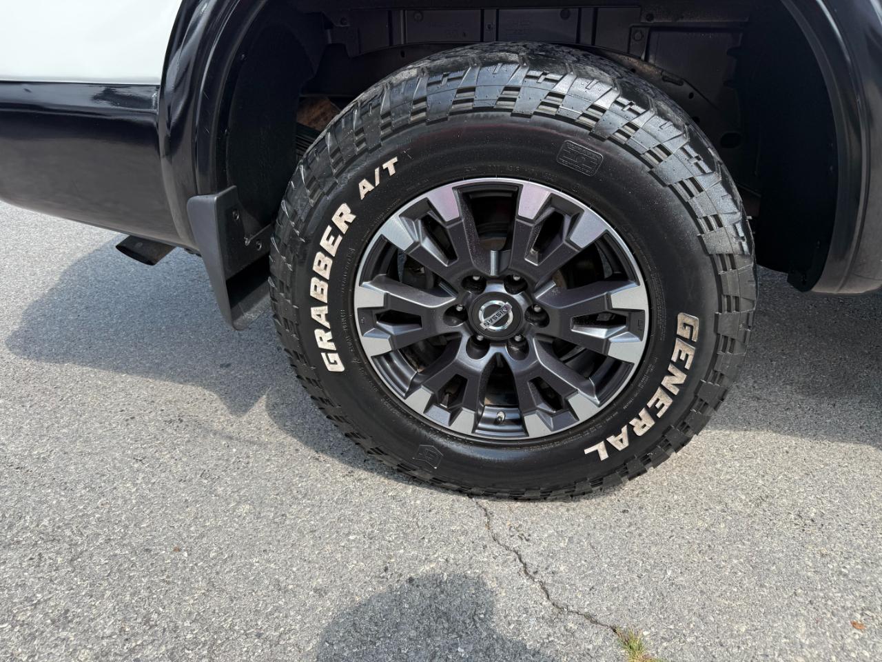 Nissan Titan 4x4 Crew Cab PRO-4X 2018