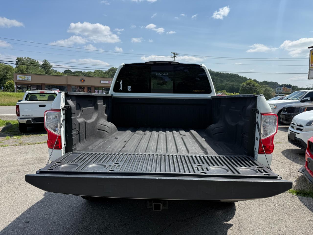 Nissan Titan 4x4 Crew Cab PRO-4X 2018