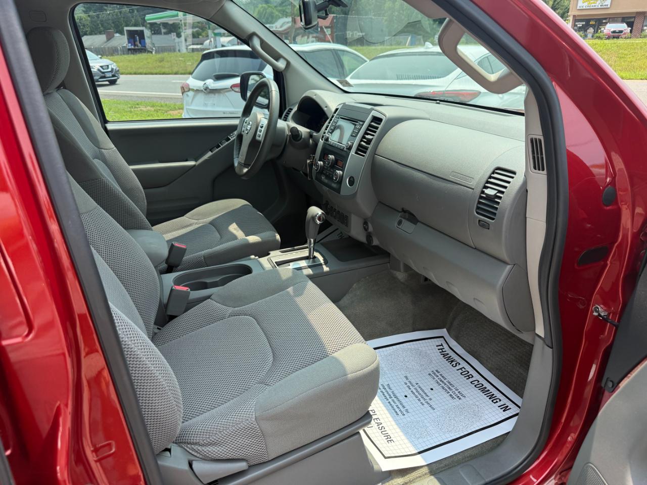 Nissan Frontier Crew Cab 4x4 SV V6 Auto 2017