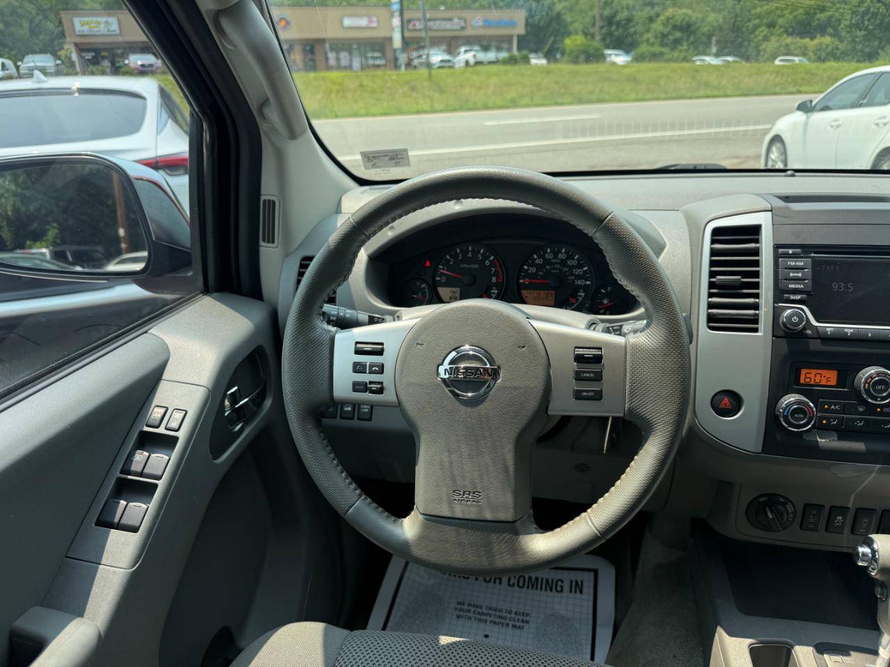 Nissan Frontier Crew Cab 4x4 SV V6 Auto 2017