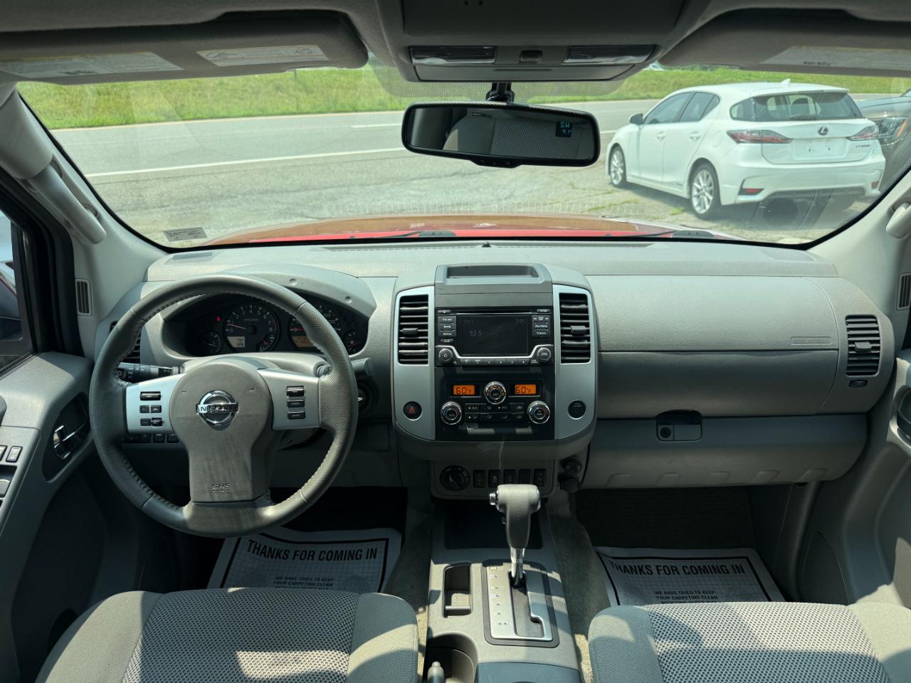 Nissan Frontier Crew Cab 4x4 SV V6 Auto 2017