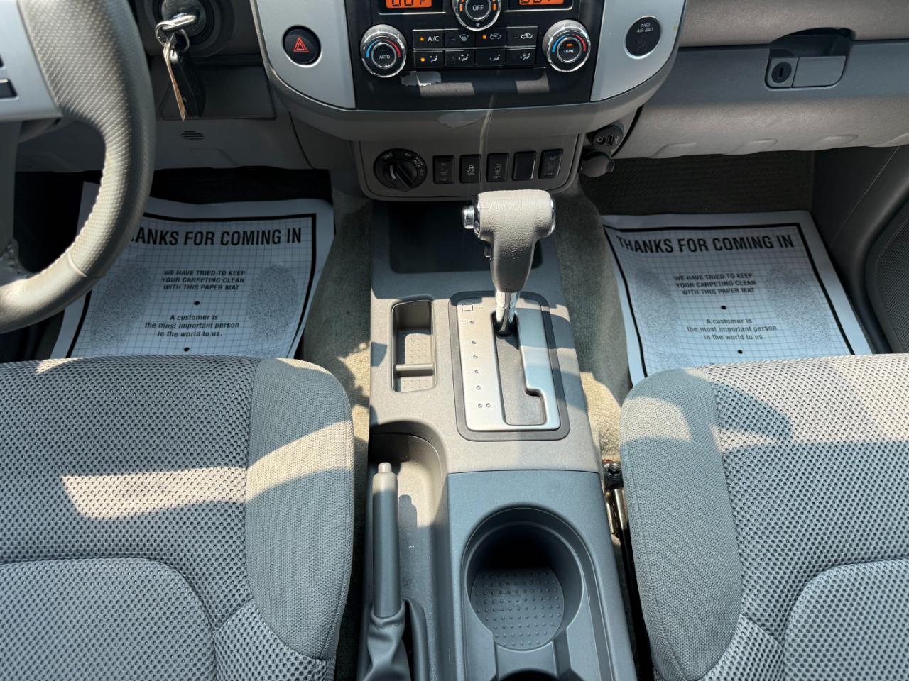 Nissan Frontier Crew Cab 4x4 SV V6 Auto 2017