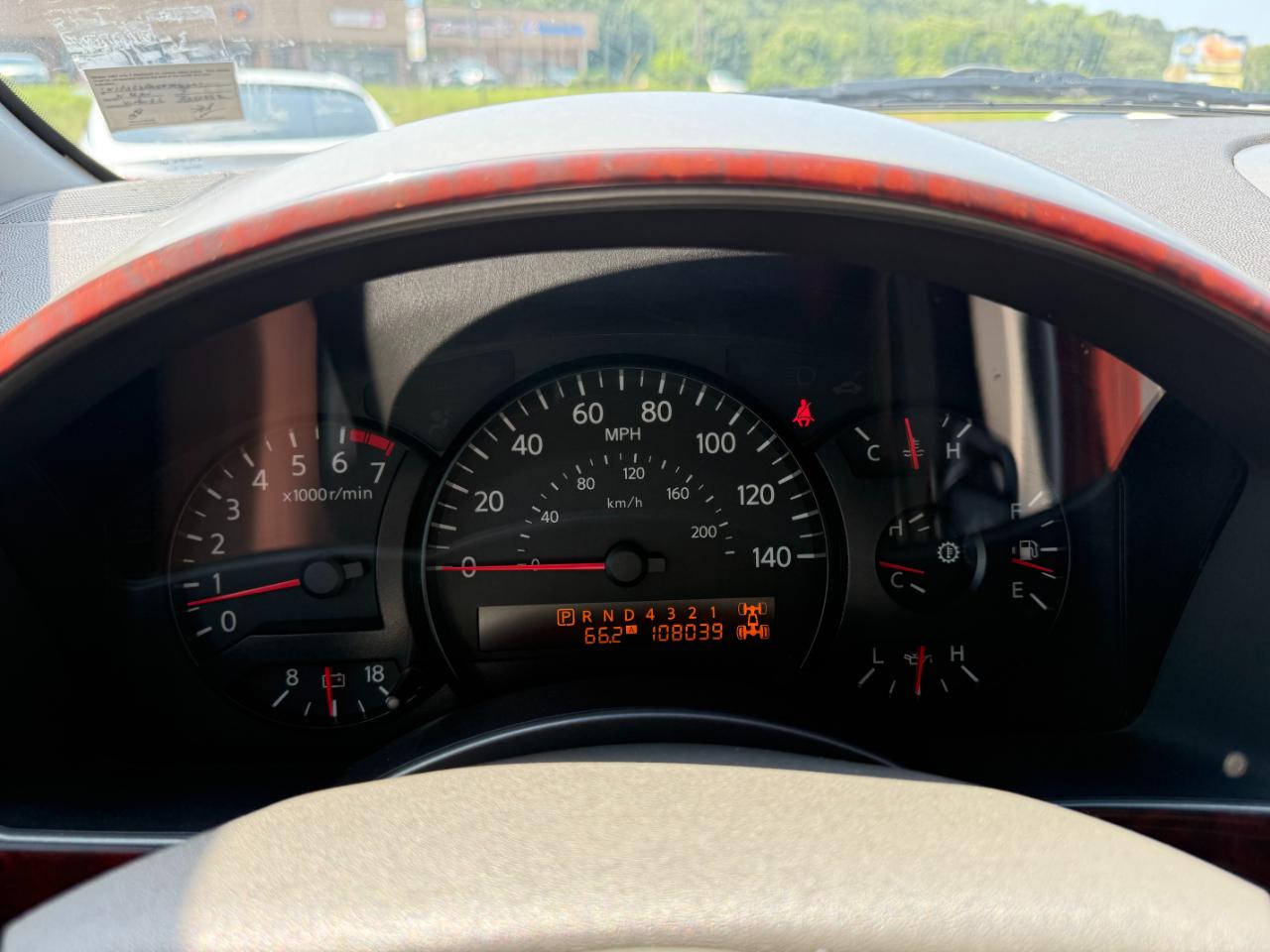 Nissan Armada LE 4WD 2005