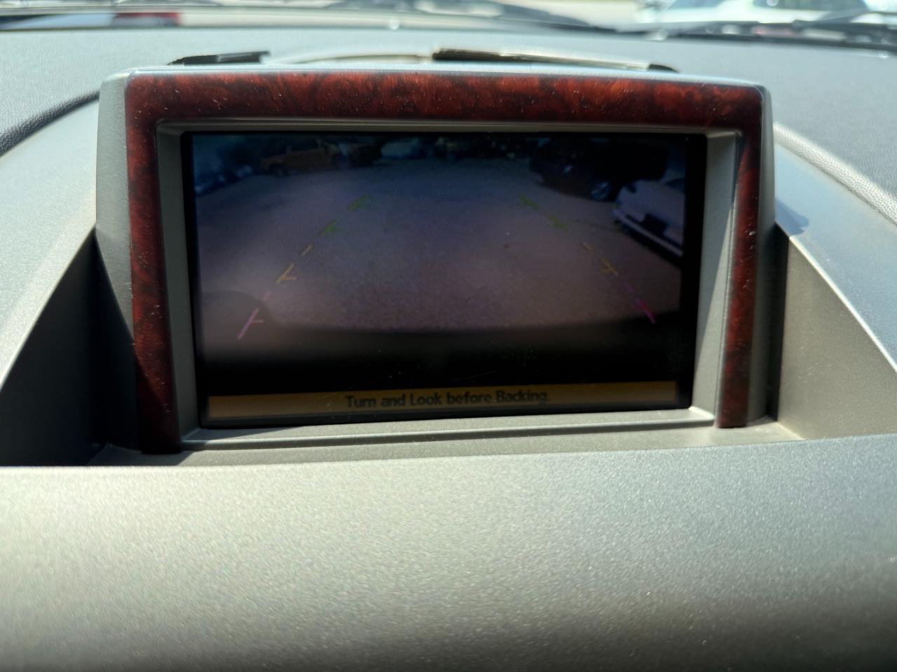 Nissan Armada LE 4WD 2005