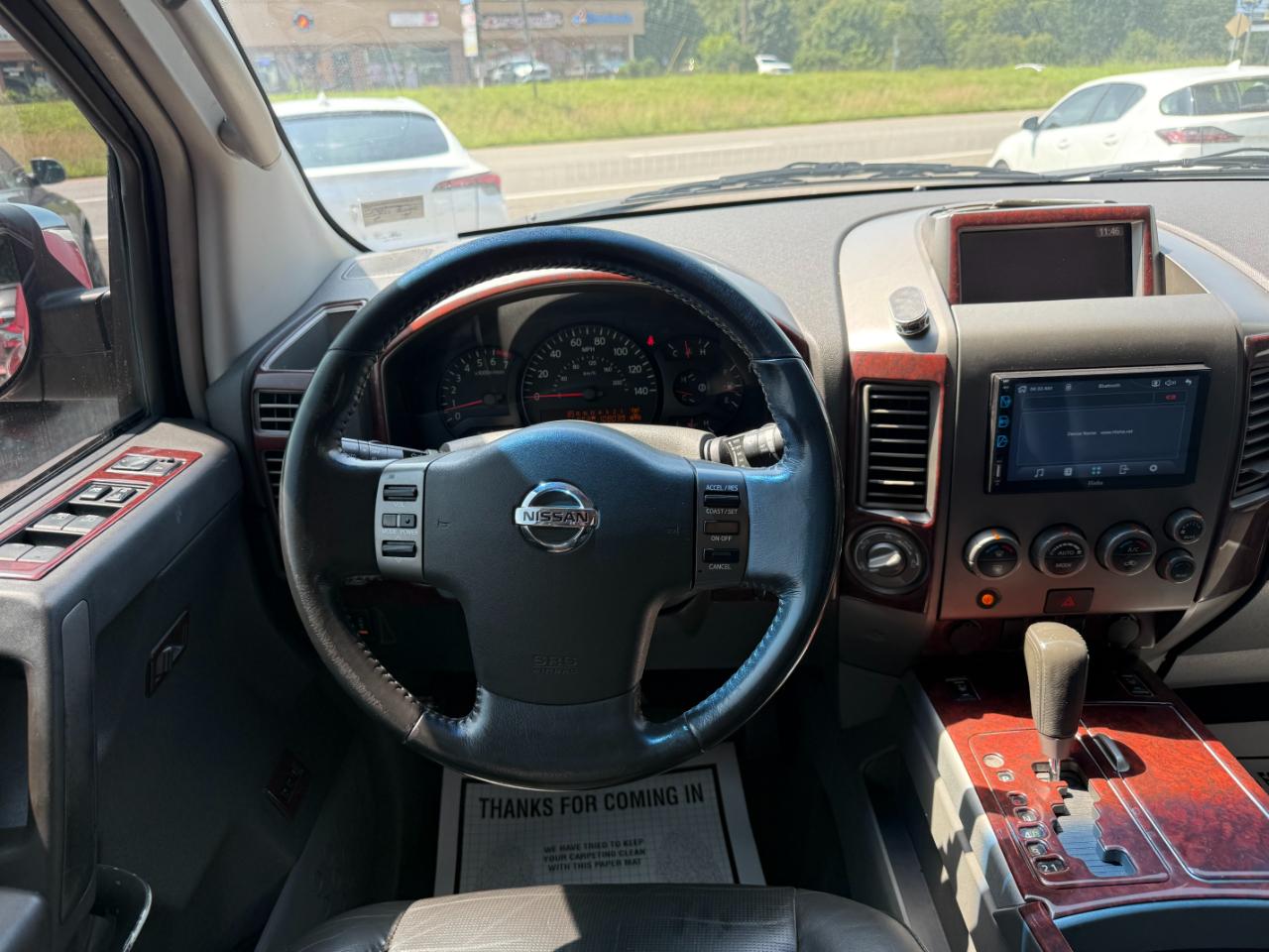 Nissan Armada LE 4WD 2005