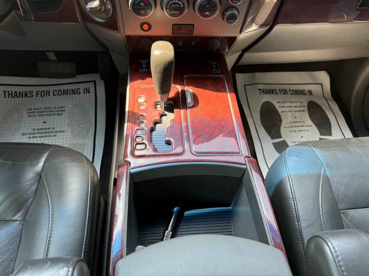 Nissan Armada LE 4WD 2005