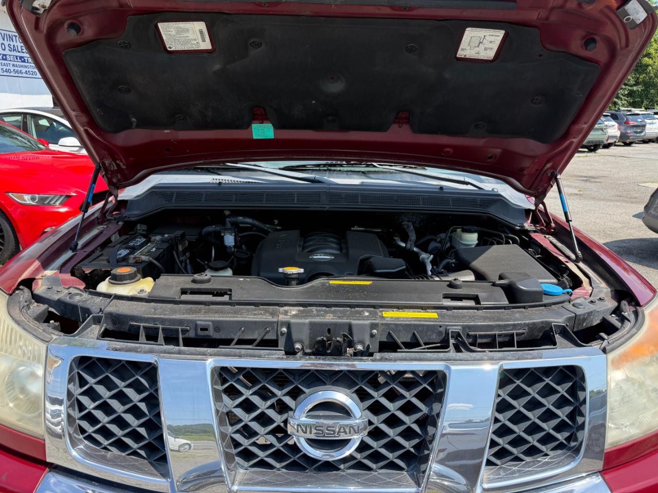 Nissan Armada LE 4WD 2005