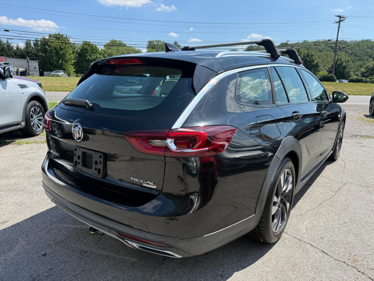 Buick Regal TourX  2018
