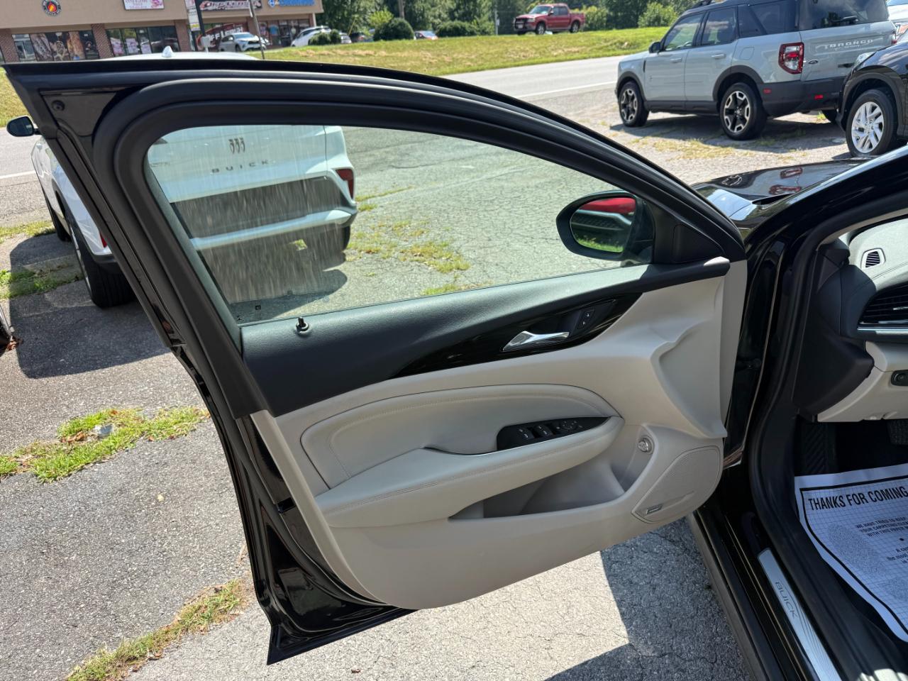 Buick Regal TourX  2018