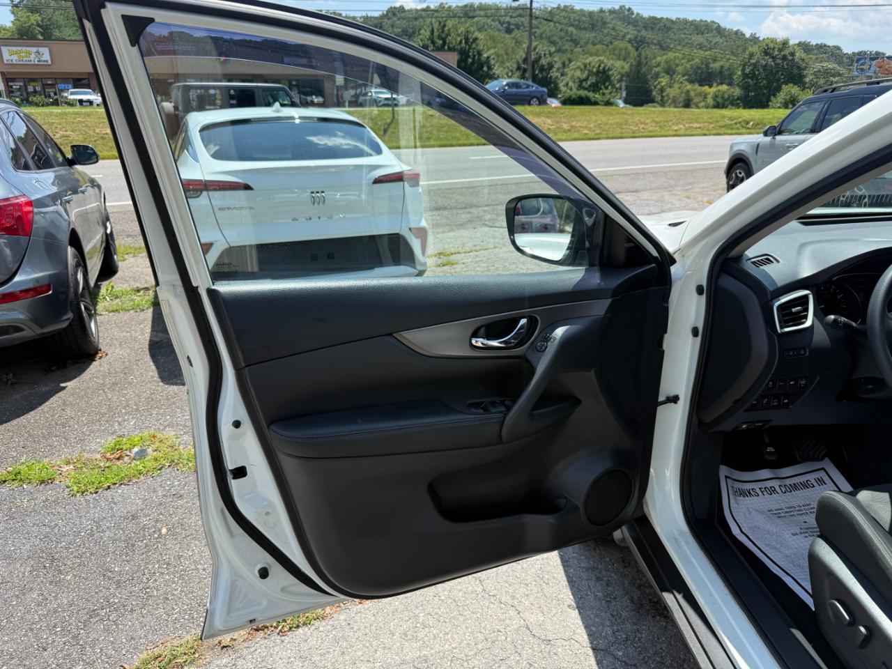 Nissan Rogue AWD SV 2016