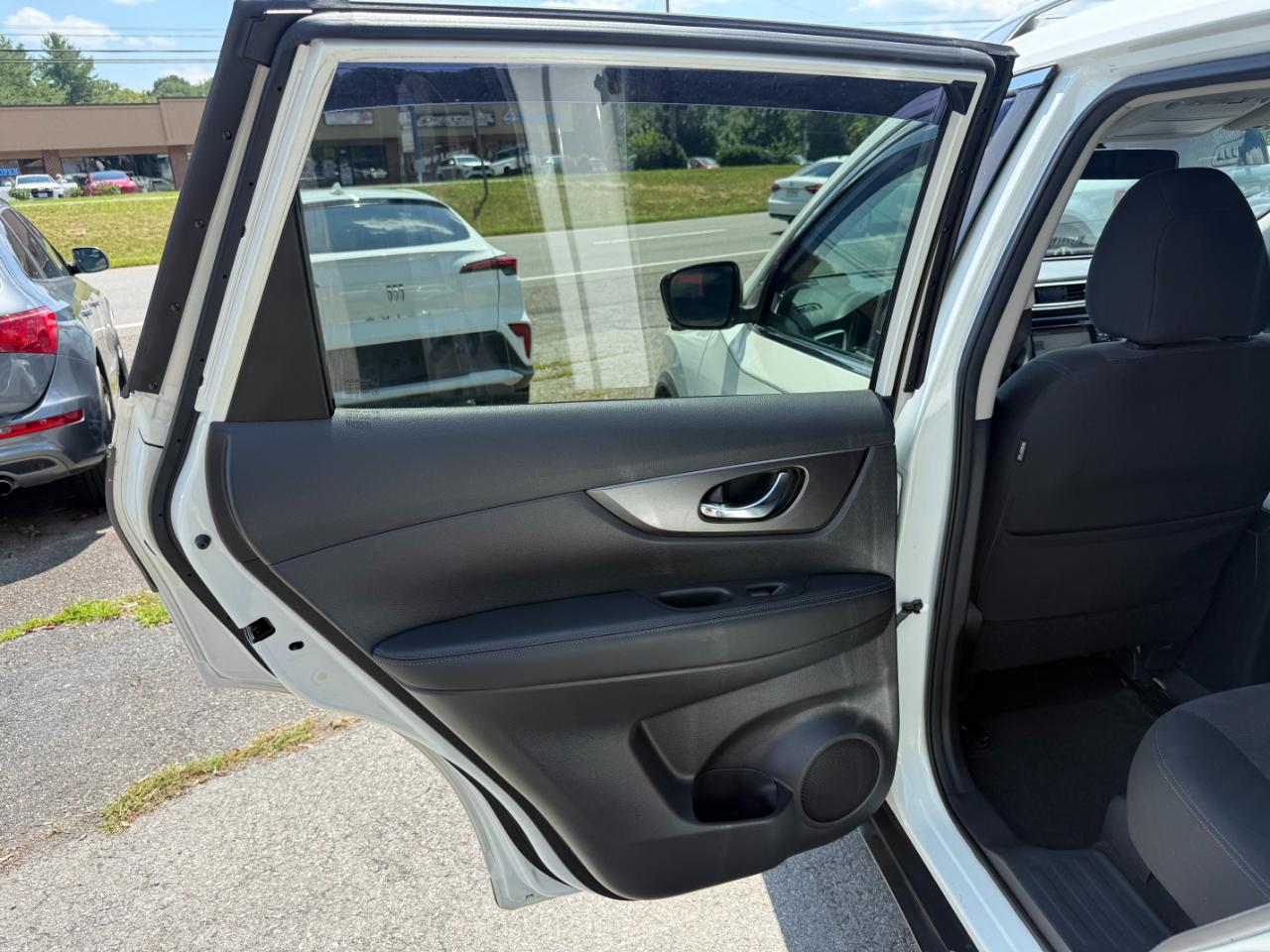 Nissan Rogue AWD SV 2016