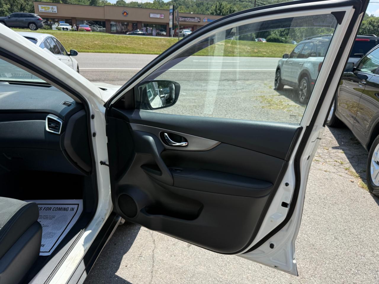 Nissan Rogue AWD SV 2016