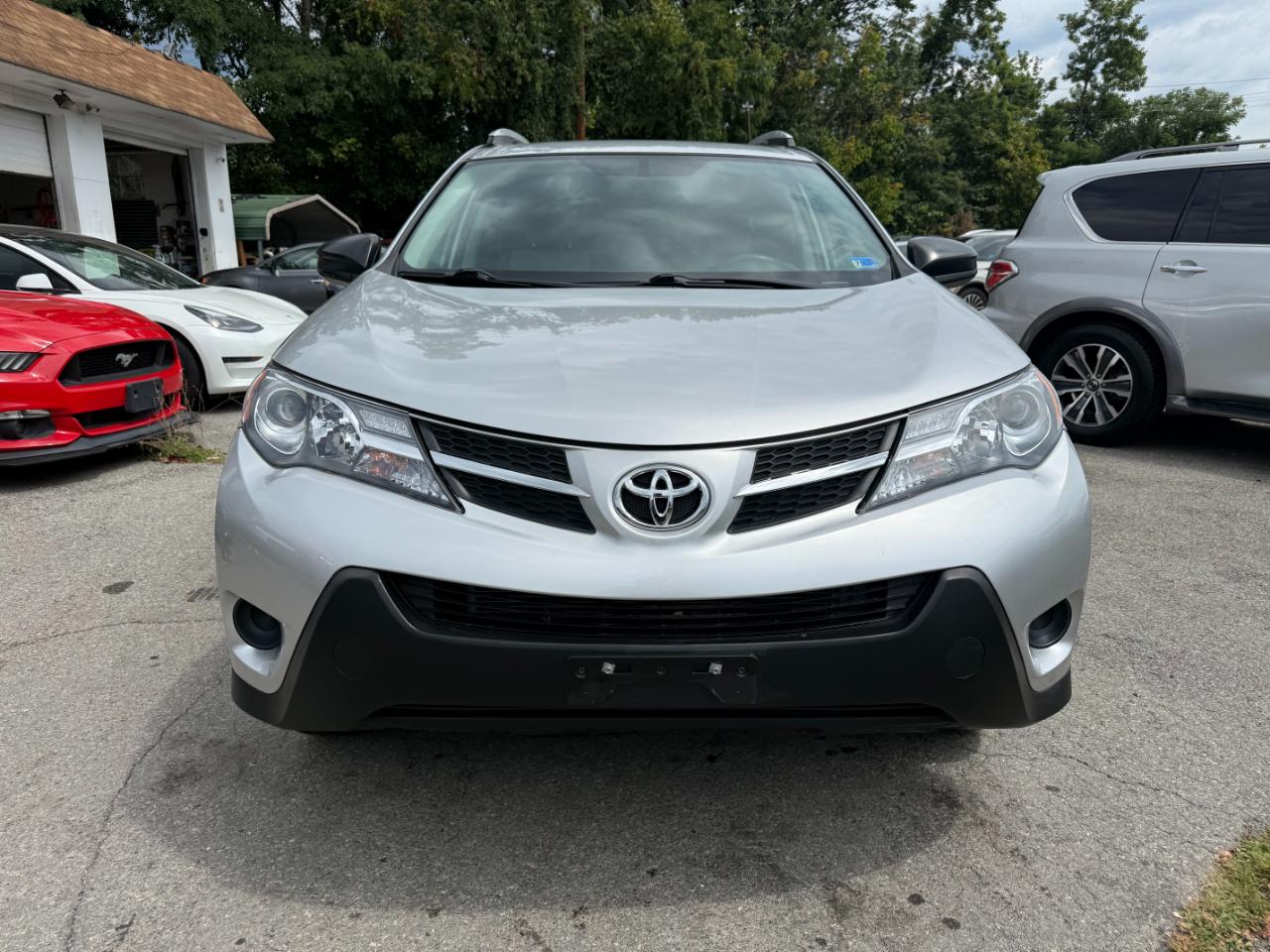 Toyota RAV4 LE 2014
