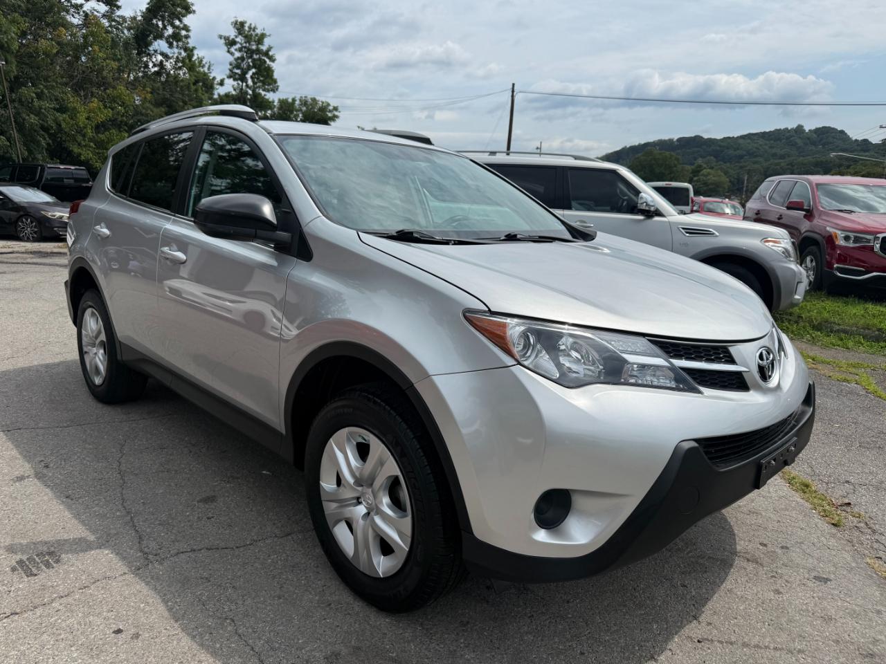 Toyota RAV4 LE 2014