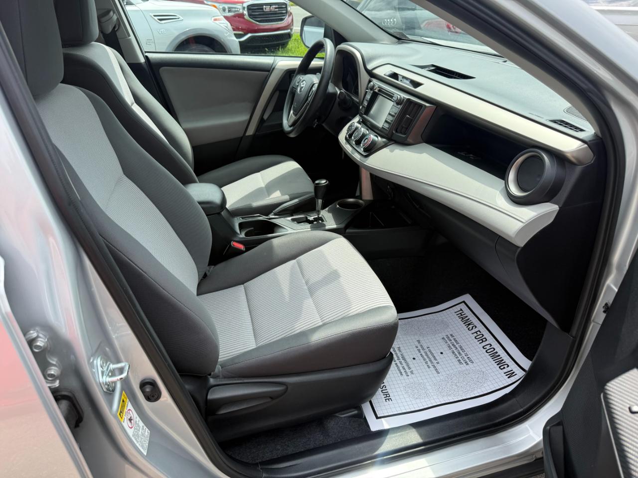 Toyota RAV4 LE 2014