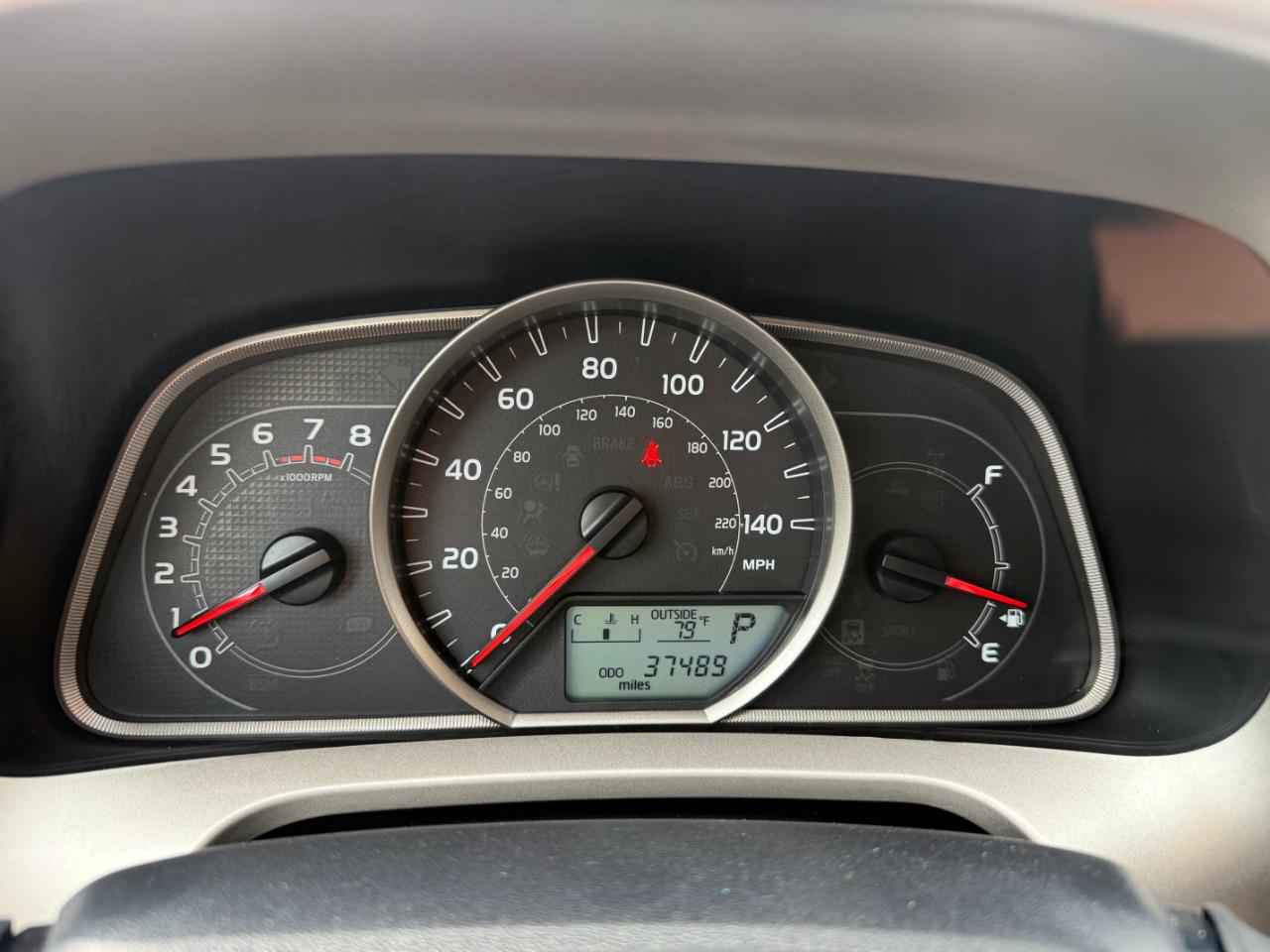 Toyota RAV4 LE 2014