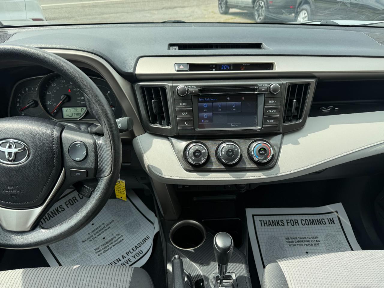 Toyota RAV4 LE 2014