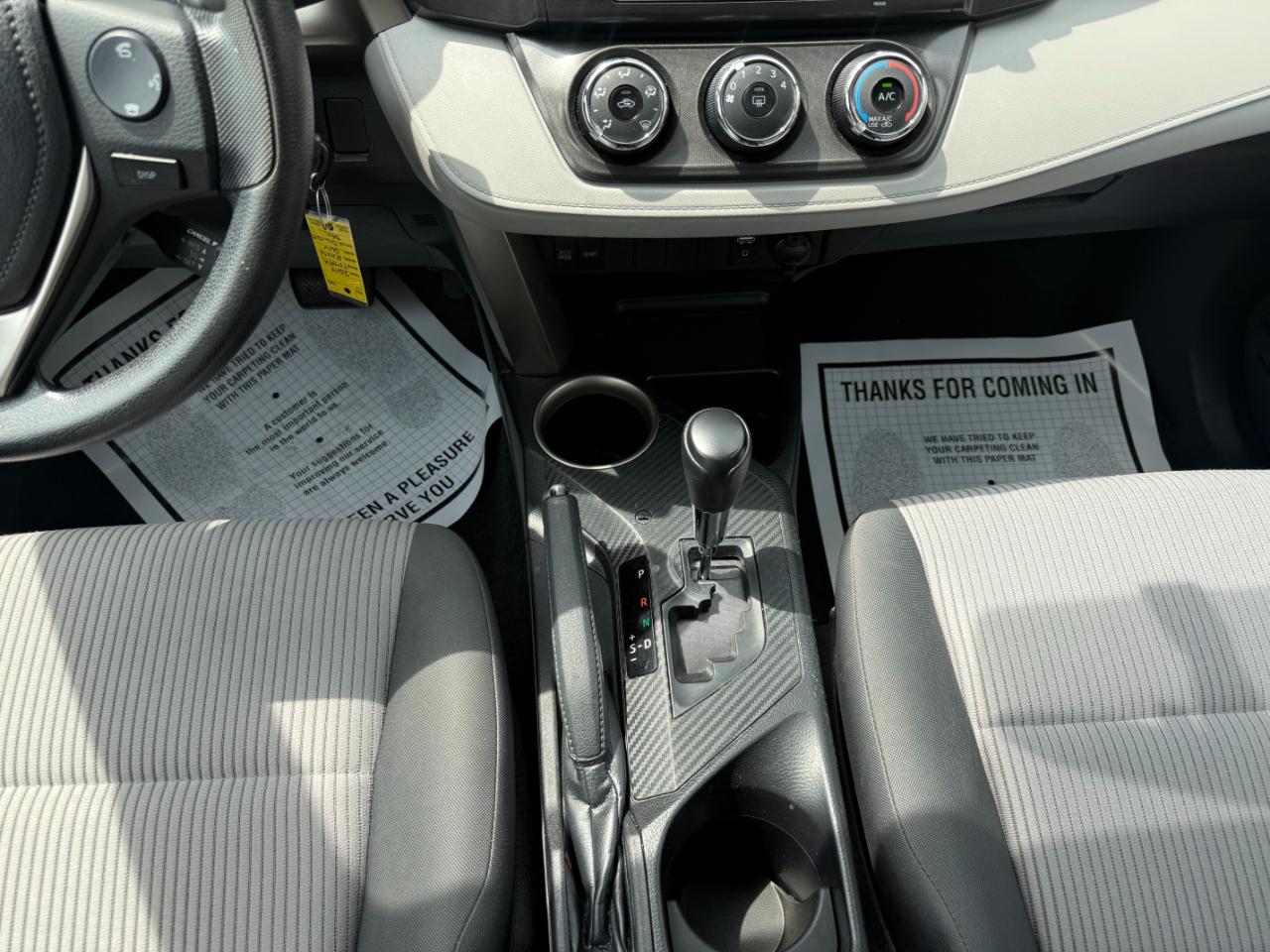 Toyota RAV4 LE 2014