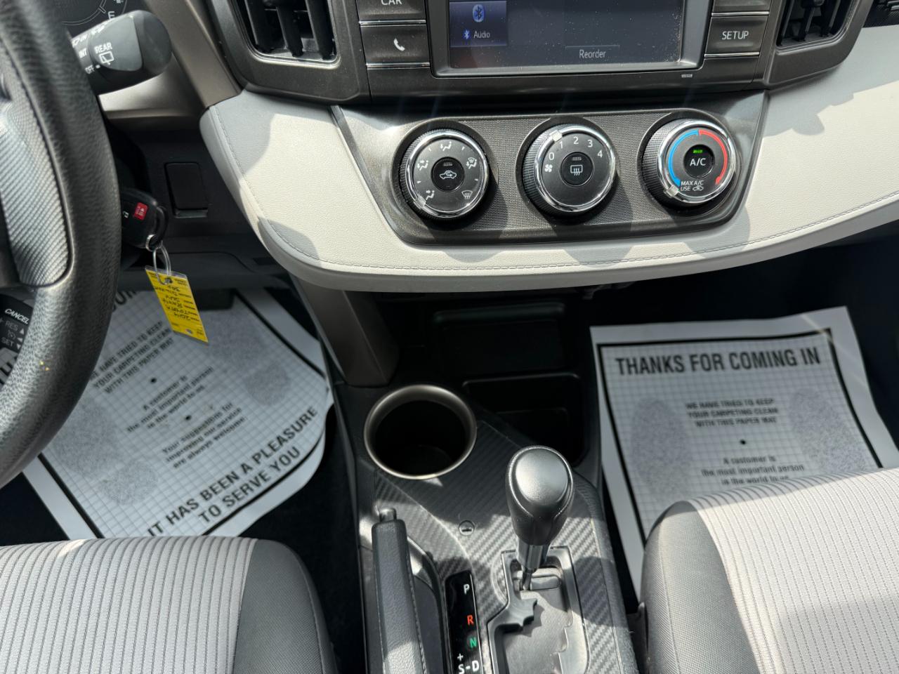 Toyota RAV4 LE 2014
