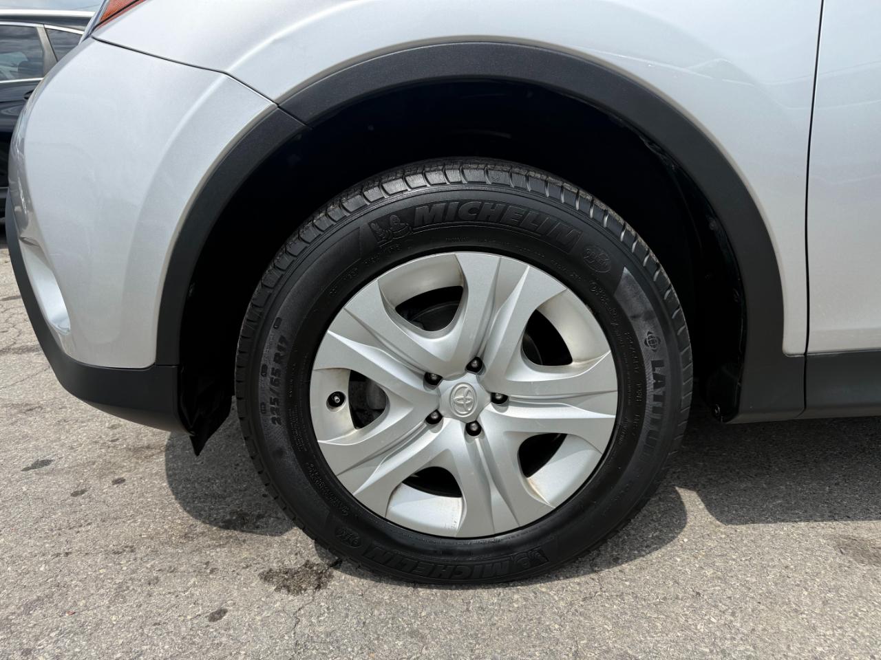 Toyota RAV4 LE 2014