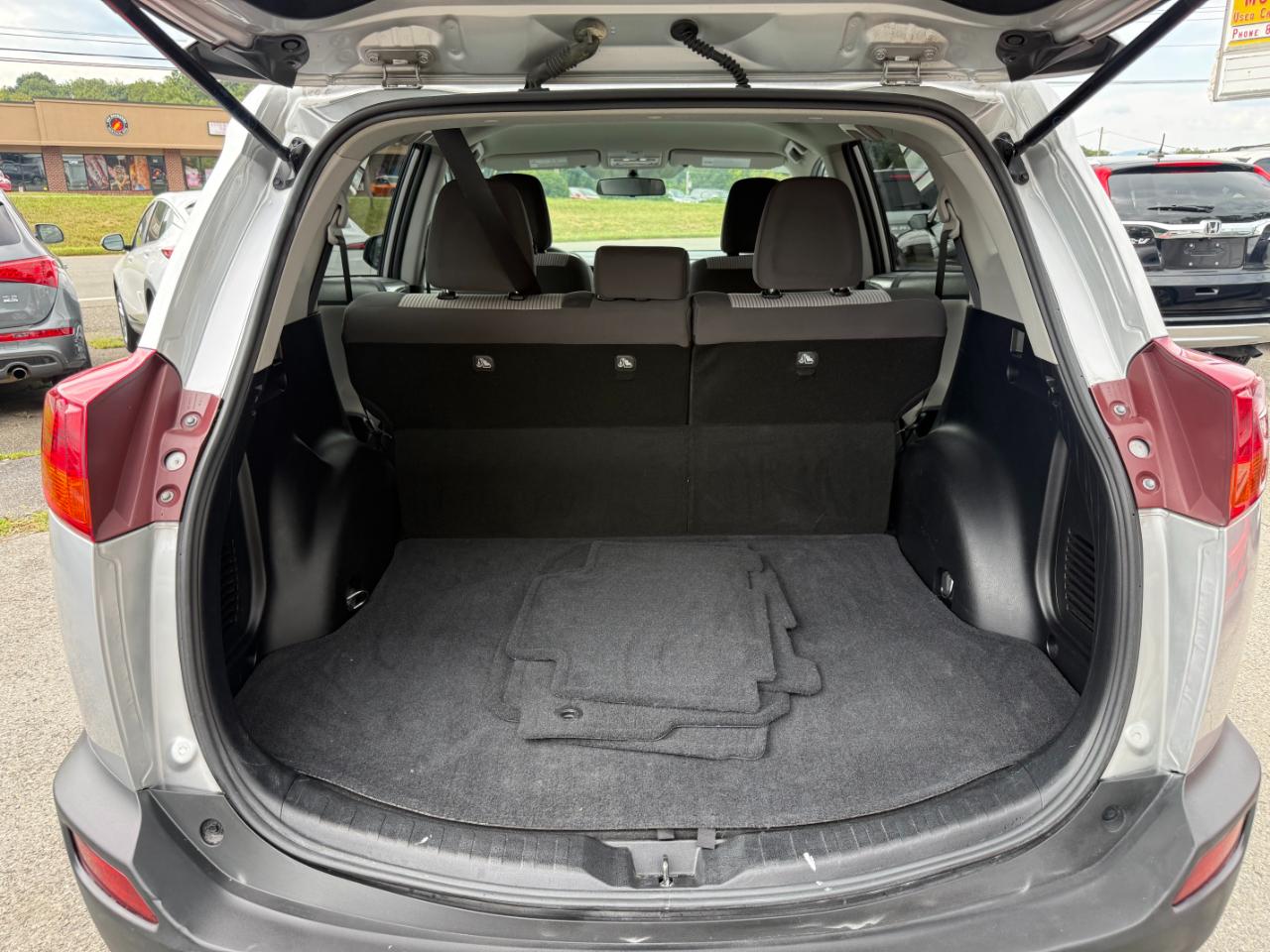 Toyota RAV4 LE 2014