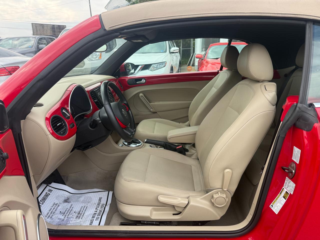 Volkswagen Beetle Convertible  2013