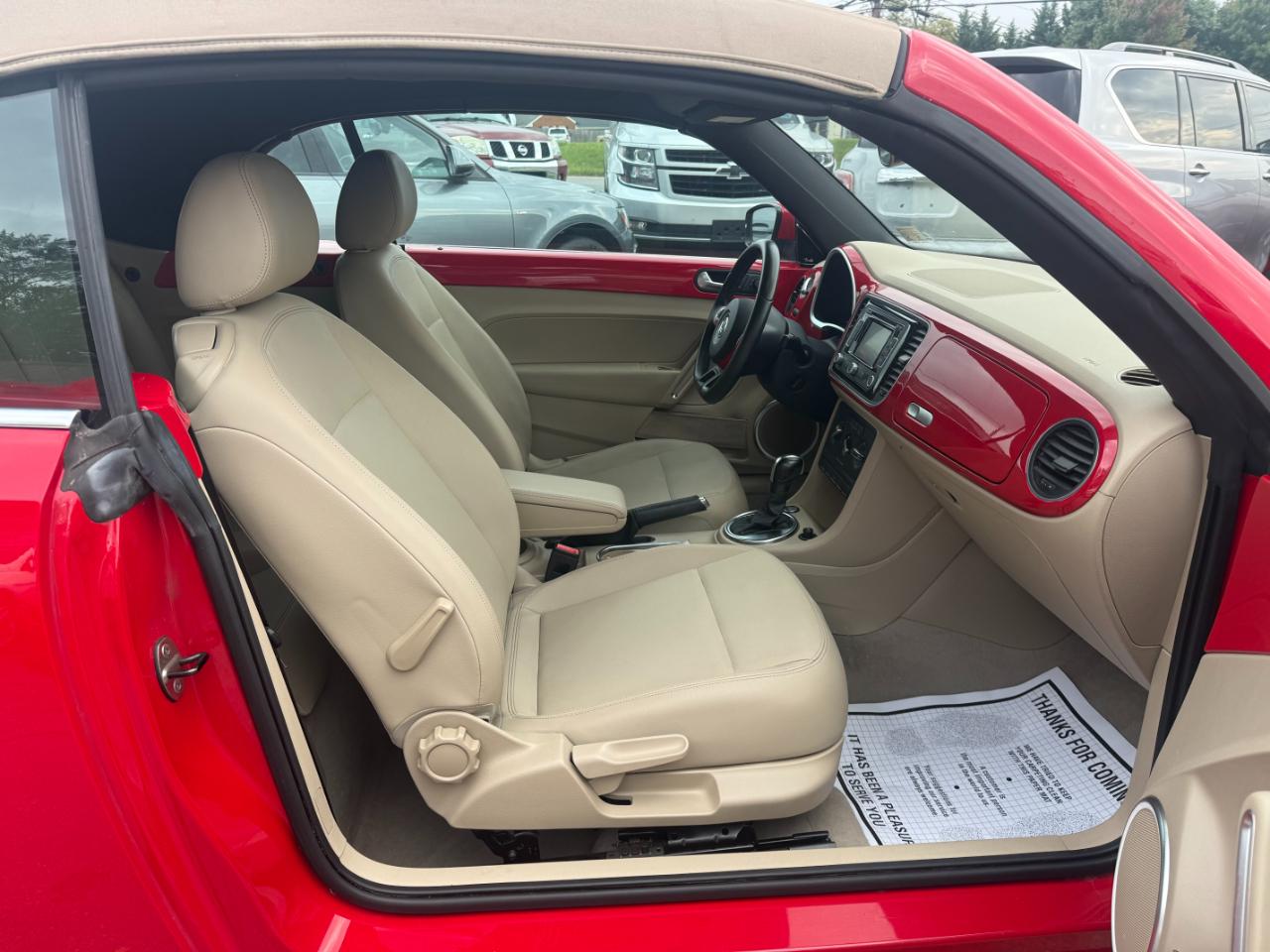 Volkswagen Beetle Convertible  2013