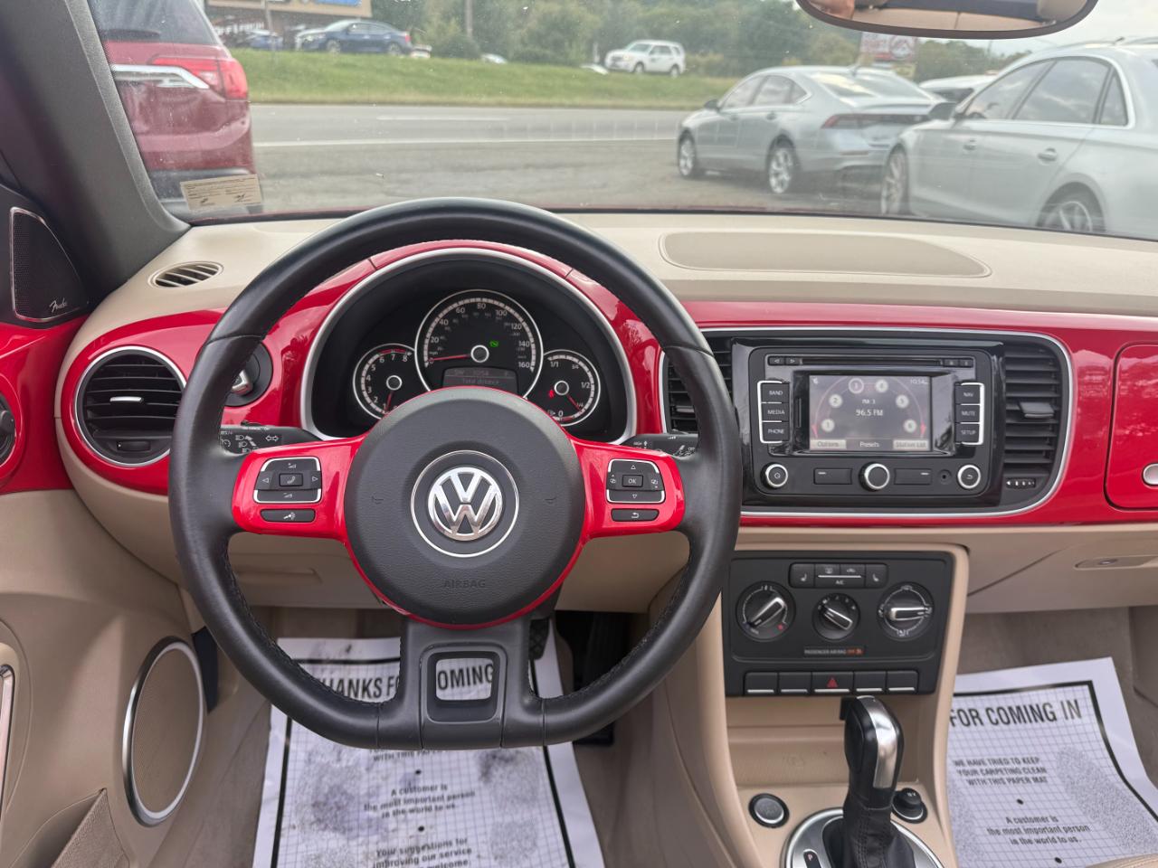 Volkswagen Beetle Convertible  2013