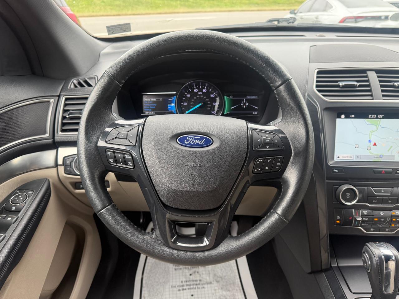 Ford Explorer XLT 4WD 2018