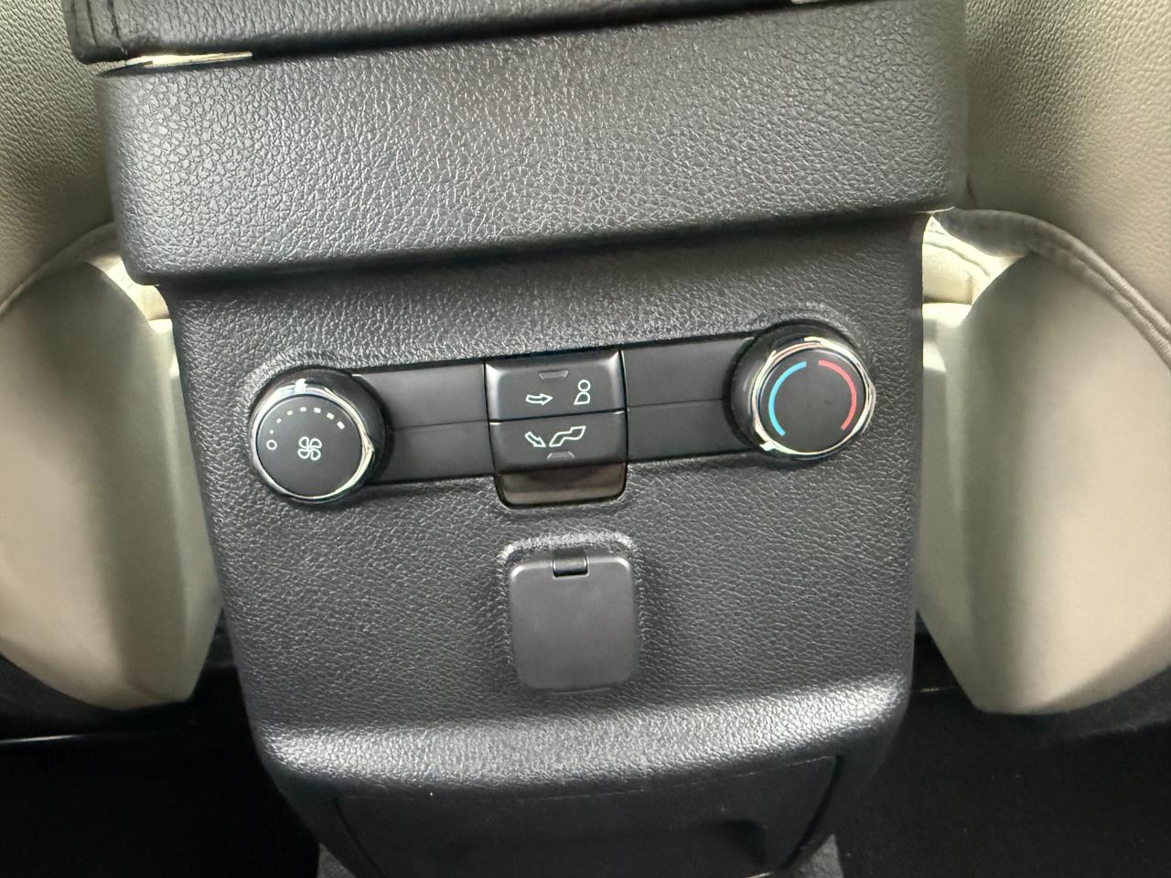 Ford Explorer XLT 4WD 2018