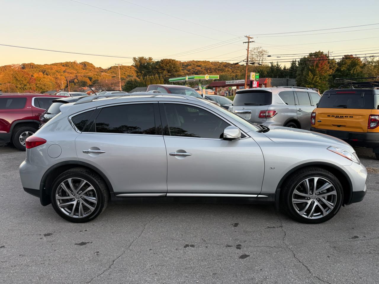 Infiniti QX50 LUXE AWD 2017